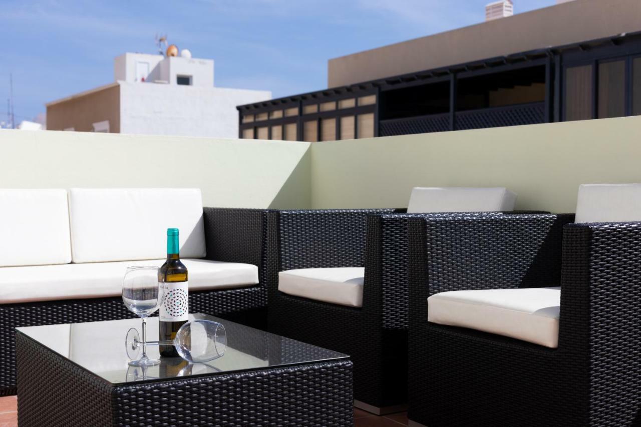 Rooms & Suites Terrace 3A Арресифе Экстерьер фото